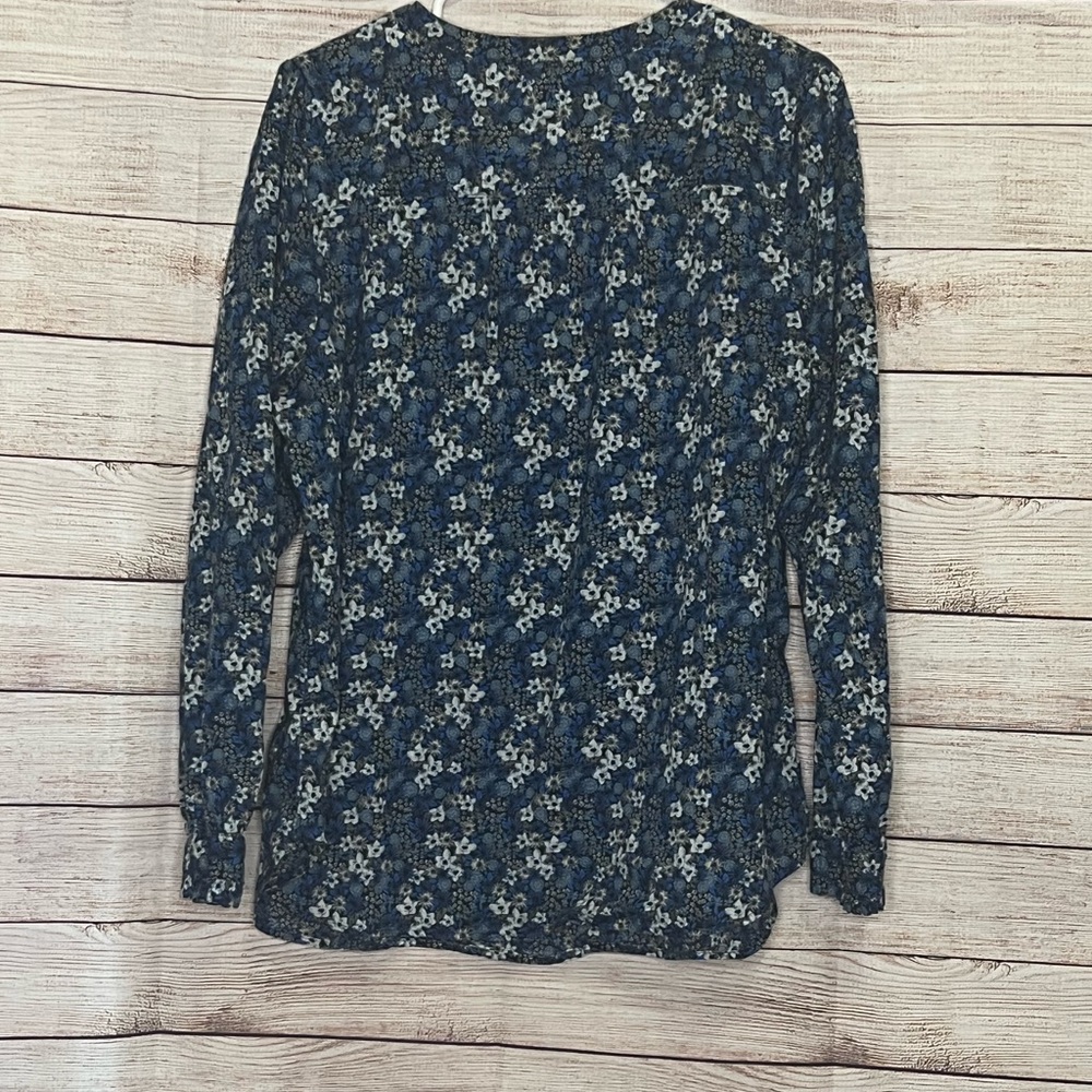 Talbots Button Down Top - Picture 2 of 3
